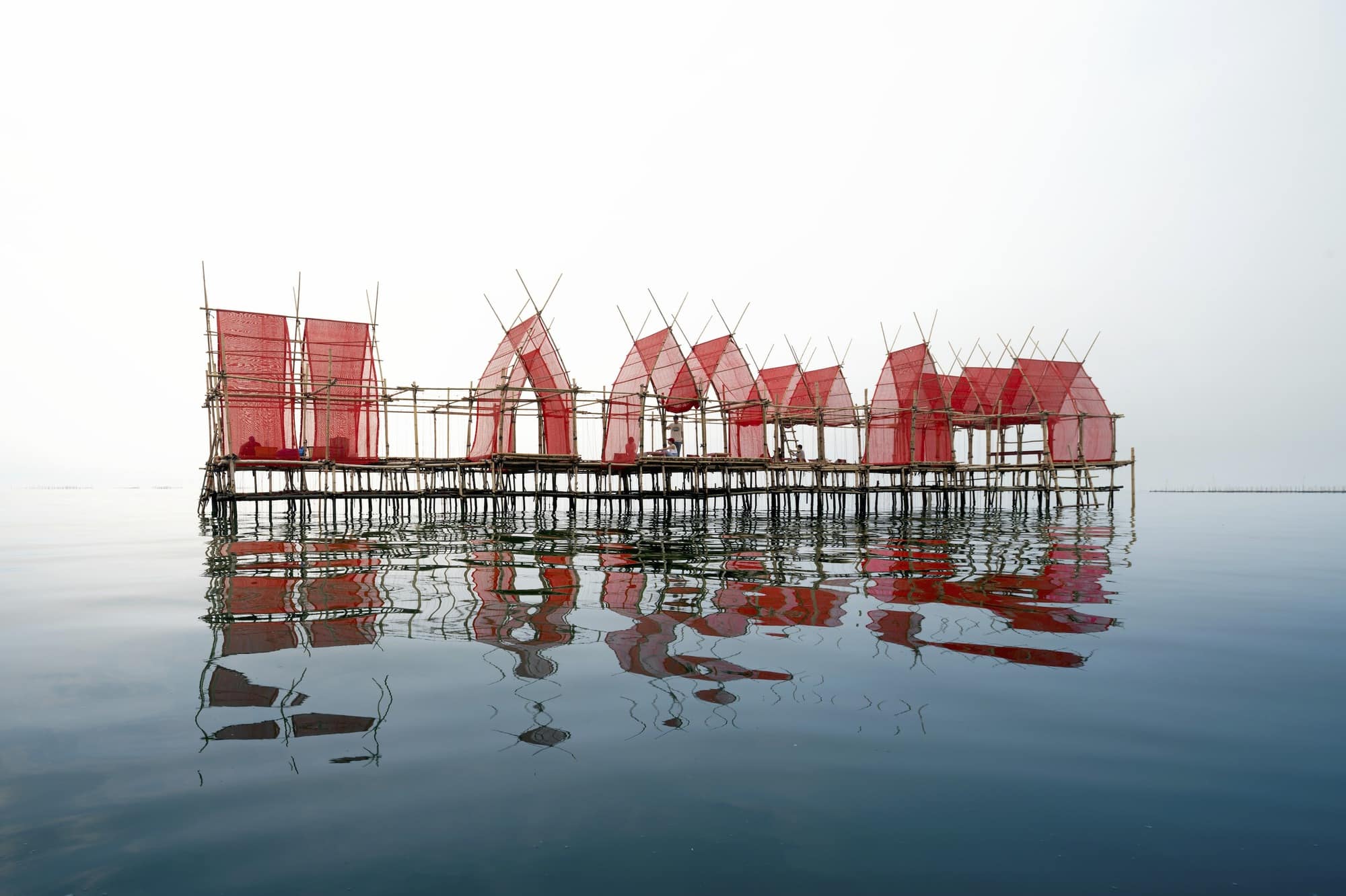 Павильон лесов Angsila Oyster / CHAT Architects