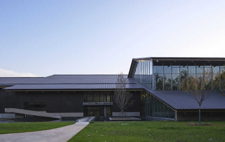 Бассейн Xiangfen Xingyuan / Ателье KAI Architects — Экстерьерная фотография