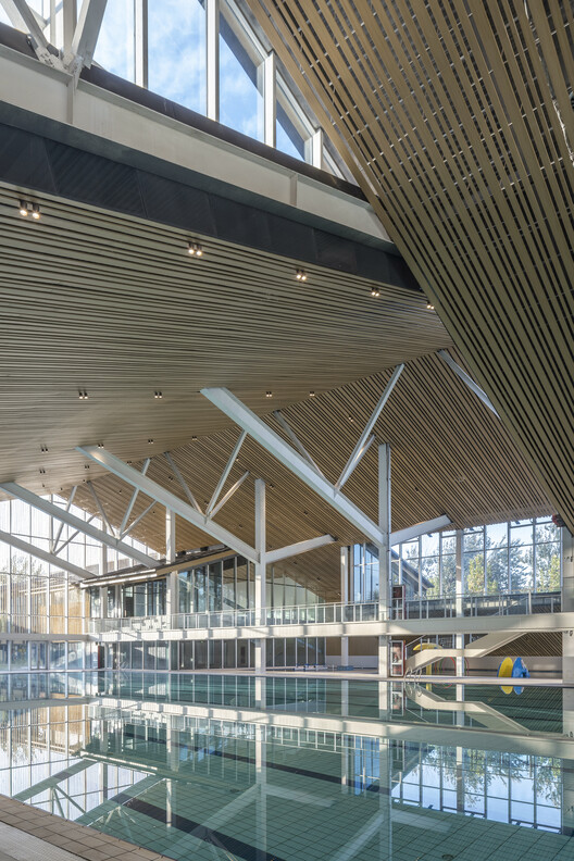 Бассейн Xiangfen Xingyuan / Ателье KAI Architects - Фотография интерьера, окна, балка, фасад, сталь