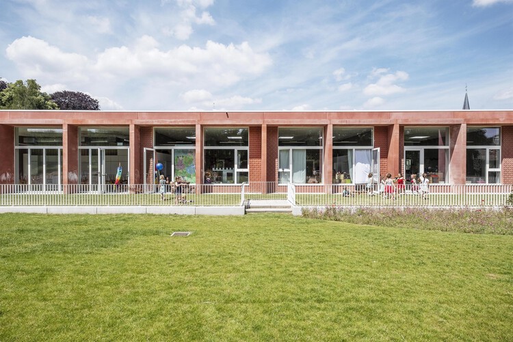 Детский сад и музыкальная академия Яна Франса Виллемса / STAUT Architecten + Perifer - Фотография экстерьера, окна