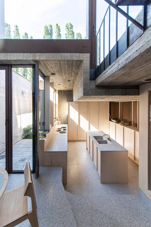 BV House / Bruno Vanbesien - Фотография интерьера, кухни, фасада, стула