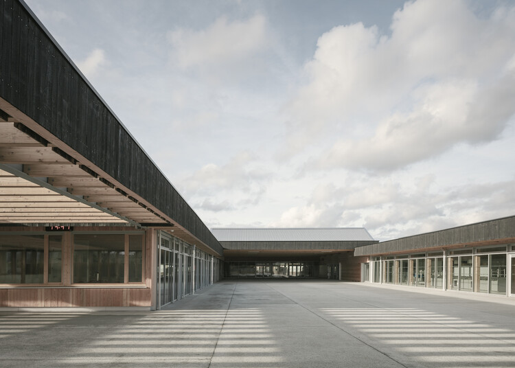 Колледж Орлинд Бретену / Дитрих |  Untertrifaller + phBa Architects - Фотография экстерьера