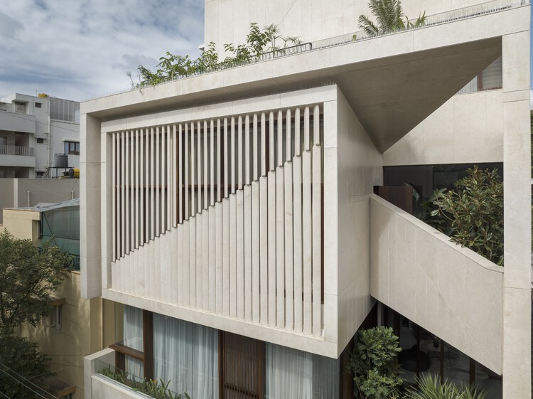 Wedge Villa / Cadence - фотография экстерьера, фасад, перила