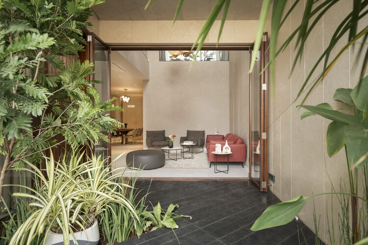 Wedge Villa / Cadence - Фотография интерьера, стол, стул, сад
