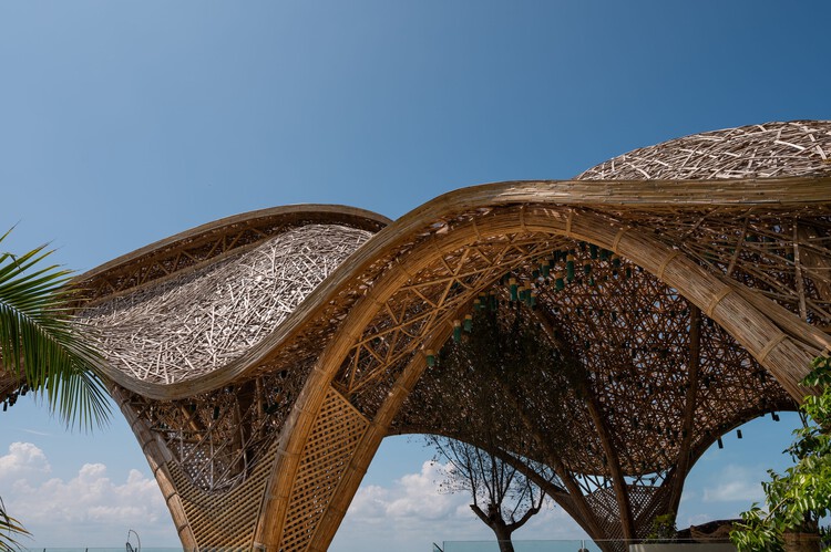 Bamboo Temple Hotel / Arquitectura Mixta - Экстерьерная фотография, арка
