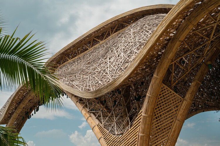 Bamboo Temple Hotel / Arquitectura Mixta – Фотографии экстерьера