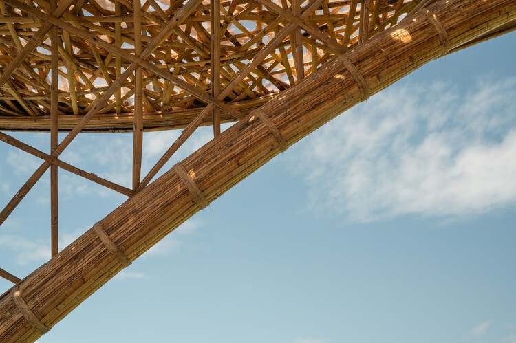 Bamboo Temple Hotel / Arquitectura Mixta - Фотография интерьера, балка