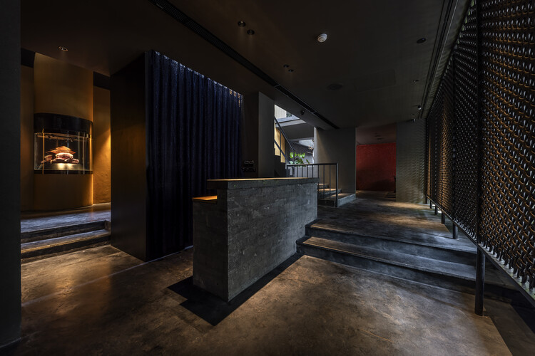 Ресторан Yazawa Hanoi / Takashi Niwa Architects — Фотография интерьера