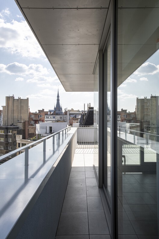 Cockerill Apartments / Olivier Fourneau Architects - Фотография интерьера, кухня, перила