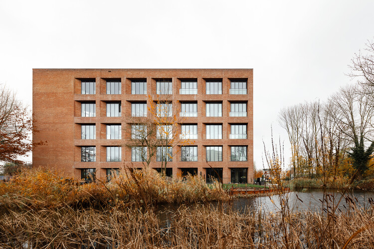 Cosun 1/ Suikerunie Apartments / EVA Architecten - Фотография снаружи, окна, фасад