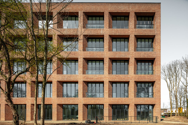Cosun 1/ Suikerunie Apartments / EVA Architecten - Фотография снаружи, окна, фасад