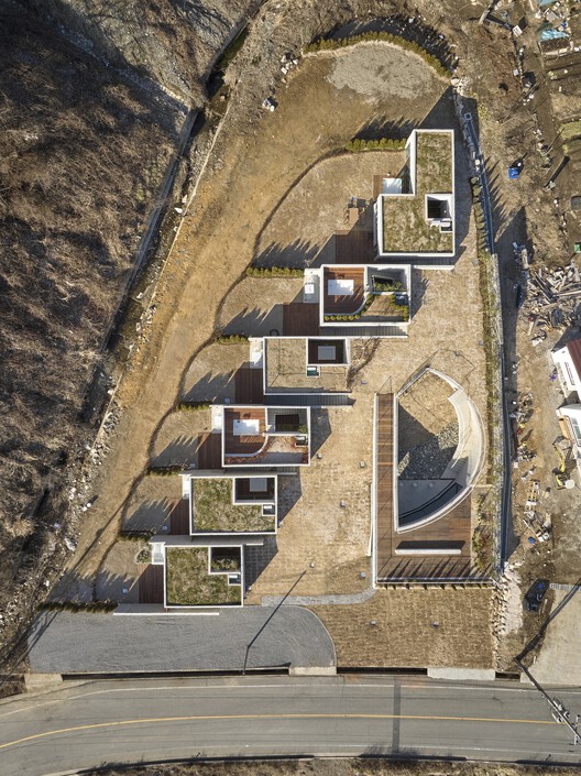 Jijungsewon Stay / HBArchitects - Экстерьерная фотография, лестница, кирпич