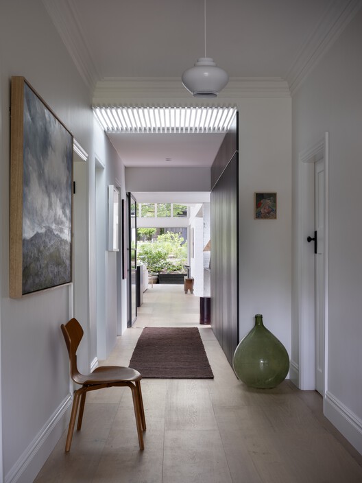 Bowral House / Luke Moloney Architecture — Фотография интерьера, стул