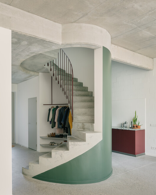 Дом Синт-Бенедикта / Poot Architectuur - Фотография интерьера, лестница