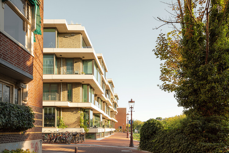 Groenmarkt Housing / Ronald Janssen Architecten + Bastiaan Jongerius Architecten + Buro Harro - Фотография экстерьера, окна, фасад