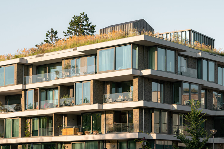 Groenmarkt Housing / Ronald Janssen Architecten + Bastiaan Jongerius Architecten + Buro Harro - Фотография экстерьера, окна, фасад