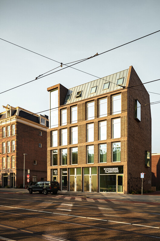 Groenmarkt Housing / Ronald Janssen Architecten + Bastiaan Jongerius Architecten + Buro Harro - Фотография экстерьера, окна, фасад