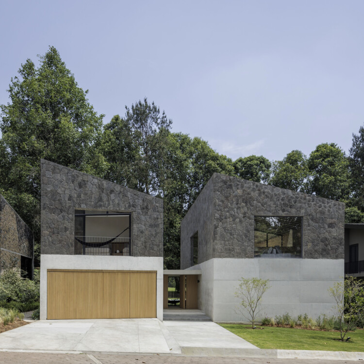 Noah House / Cadaval Estudio - Фотография экстерьера, фасад
