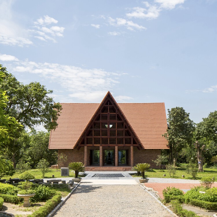 Храм Мучеников / Lestudioarchitects - Экстерьерная фотография, фасад