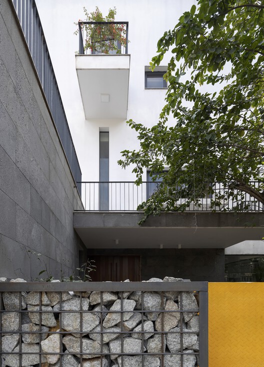 HT House / 007studio - Фотография интерьера, лестница, фасад, перила