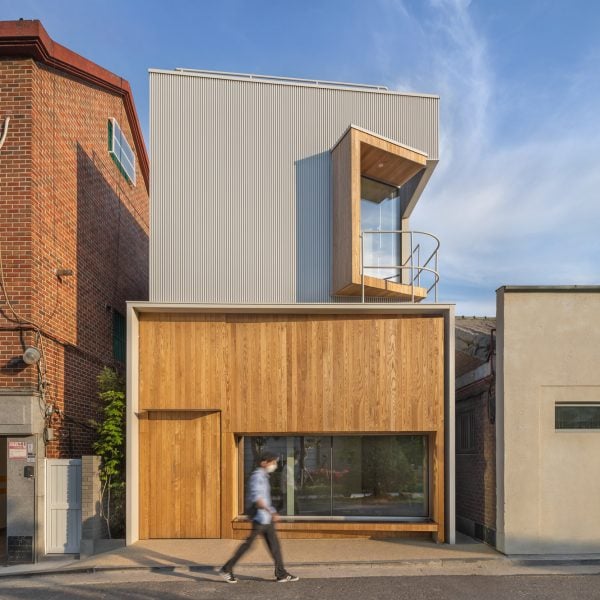YounghanChung Architects создает учебное пространство как «микрокосм для себя»