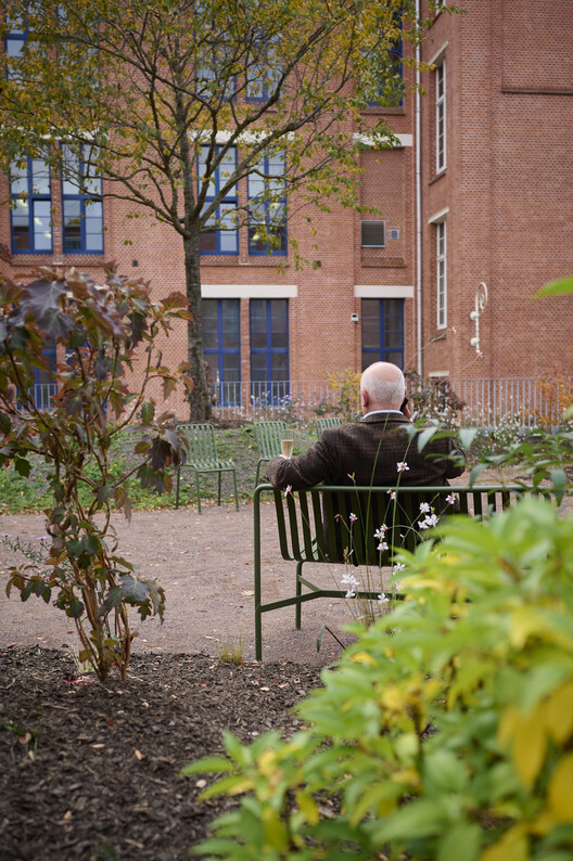 Wirkbau Chemnitz Roof Garden / Meyer-Grohbrügge - Фотография Экстерьера, Окна, Кирпич, Сад, Двор
