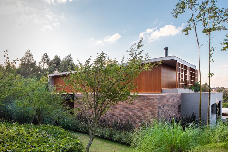 Дом Брауниньяс / Pablo Lanza Arquitetura - Фотография экстерьера, окна, сад