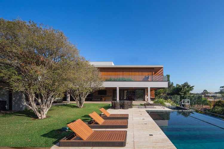 Дом Брауниньяс / Pablo Lanza Arquitetura - Фотография экстерьера, сад