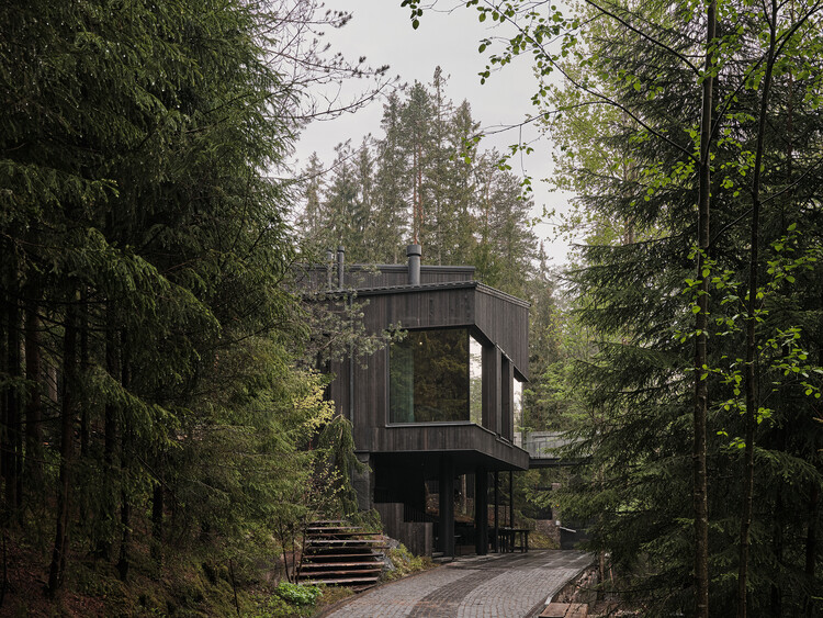 Hill House / Horomystudio — Экстерьерная фотография