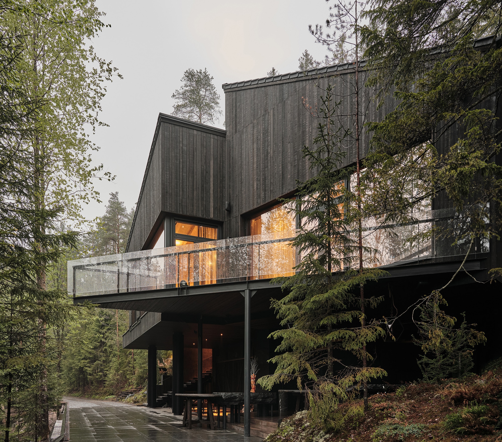 Hill House / Хоромистудия |  АрчДейли