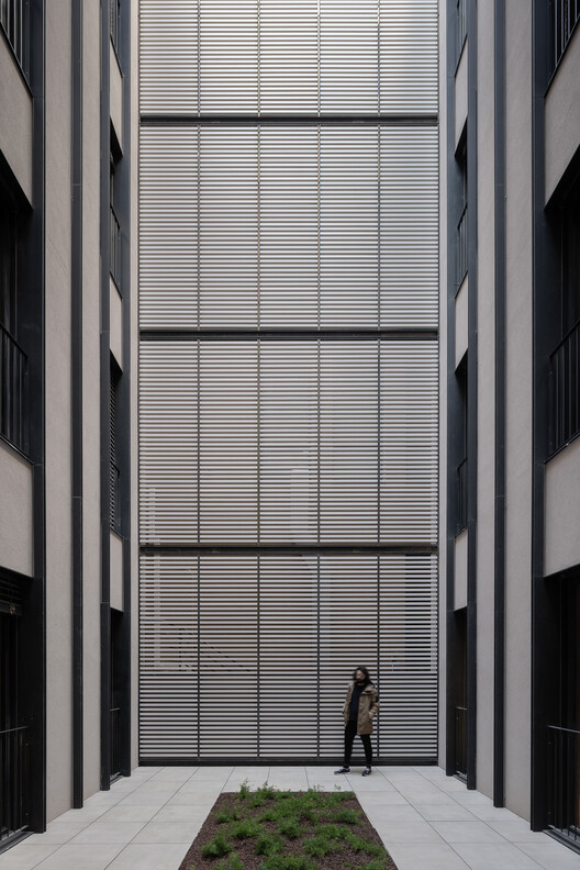 Paseo de Gracia 125 Ремонт здания / OAB - Фотография экстерьера, фасад, окна