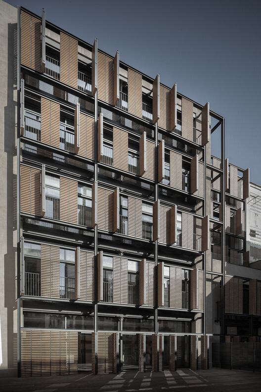 Paseo de Gracia 125 Ремонт здания / OAB - Фотография экстерьера, окна, фасад