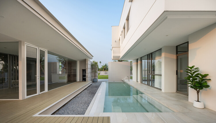 PB House / D Compose Architect - Фотография экстерьера, окон, фасада