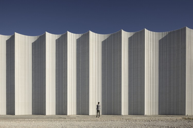 Новый складской логистический центр Mayoral / System Arquitectura - Фотография экстерьера, фасад