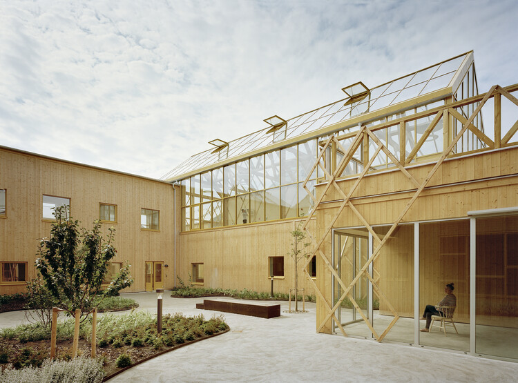 The Gardens Care Home / Marge Arkitekter - Экстерьерная фотография, окна, фасад, балка
