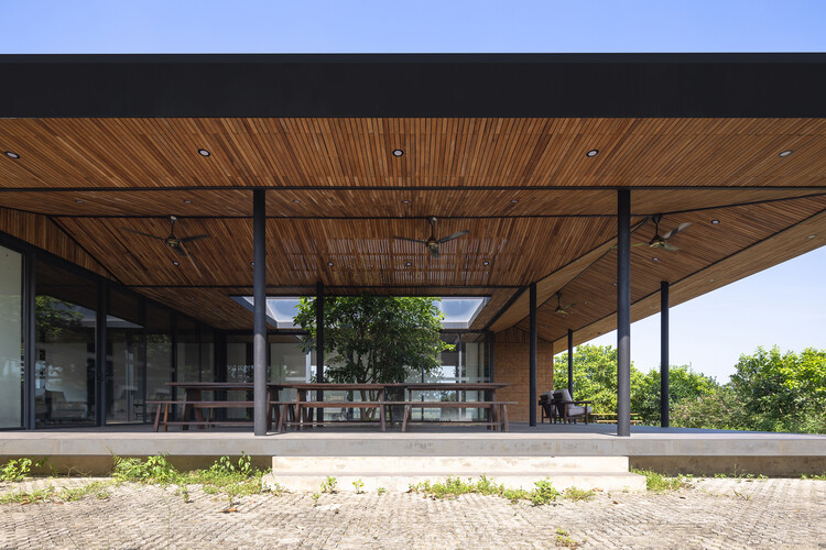 Dong Mo Farmhouse / Idee Architects - Экстерьерная фотография, фасад, балка