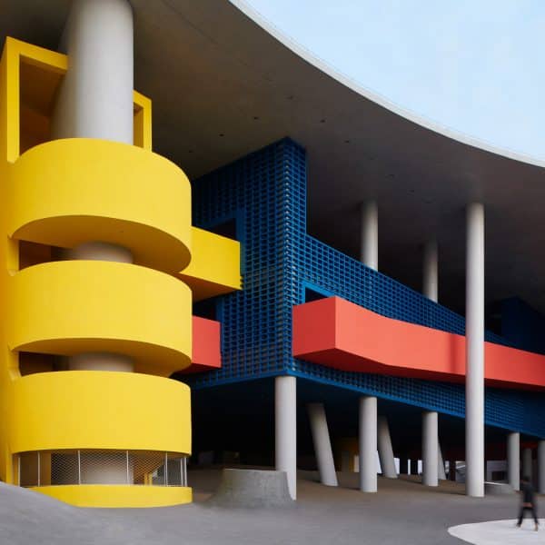 Красочная школа признана лучшим архитектурным проектом на Dezeen Awards China