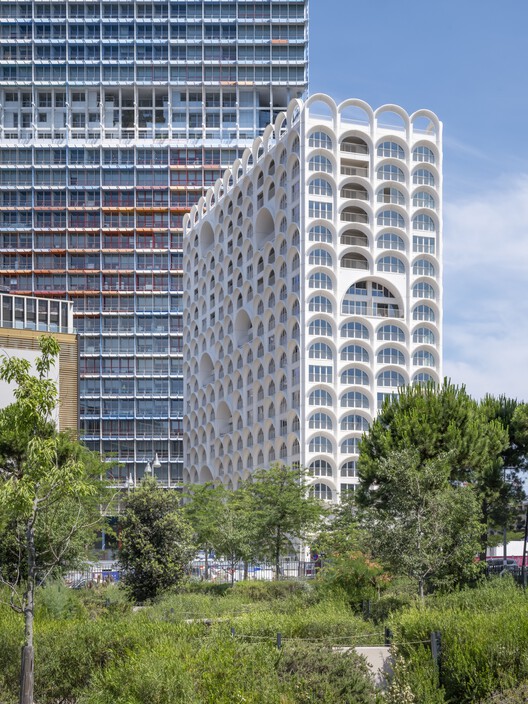 La Porte Bleue / PietriArchitectes - Фотография Экстерьера, Фасад, Окна