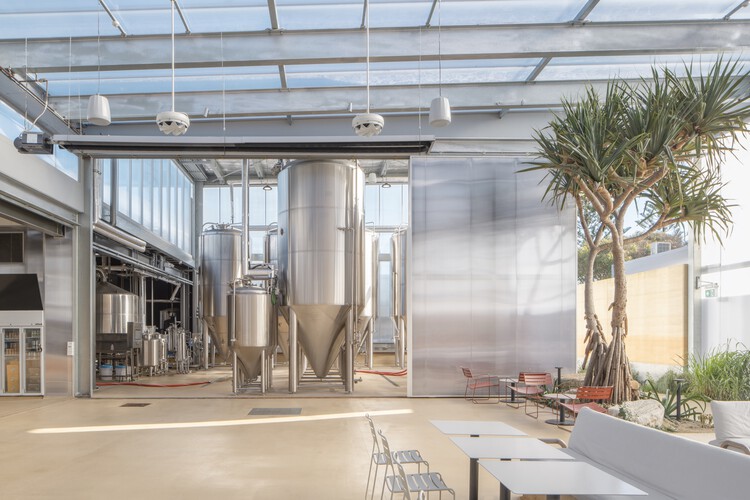 Modus Operandi Merewether Brewery / Preвалентная - фотография экстерьера, фасад, балка