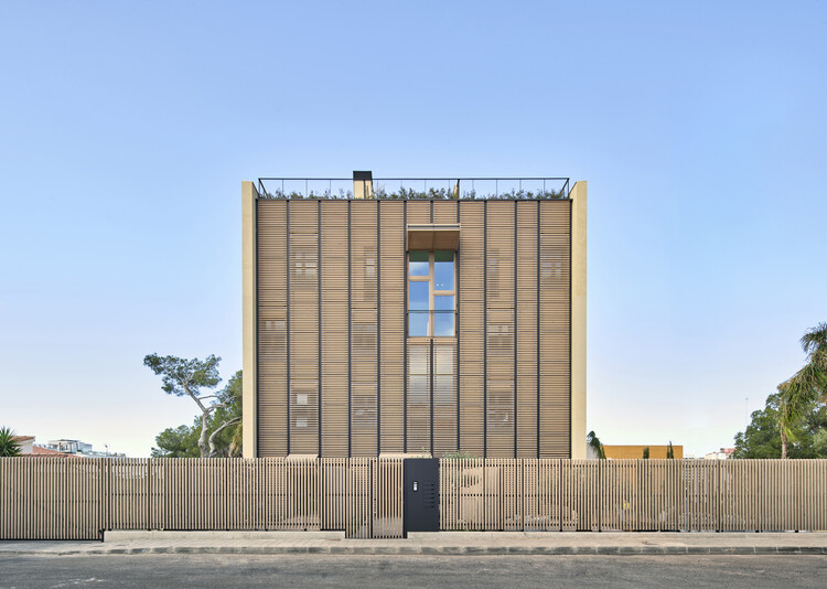Здание Параллель / OHLAB - Фотография экстерьера, фасада