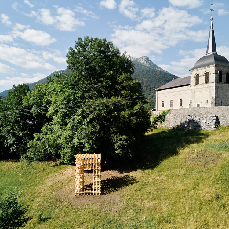 Плоц!  Установка / ici-bas - Фотография экстерьера, окна