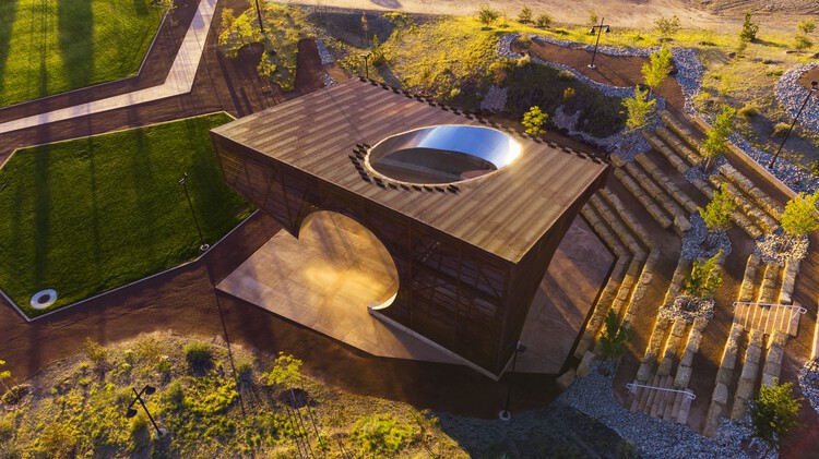 SkyRoom Community Square / McClain + Yu Architecture & Design - Фотография интерьера, сада