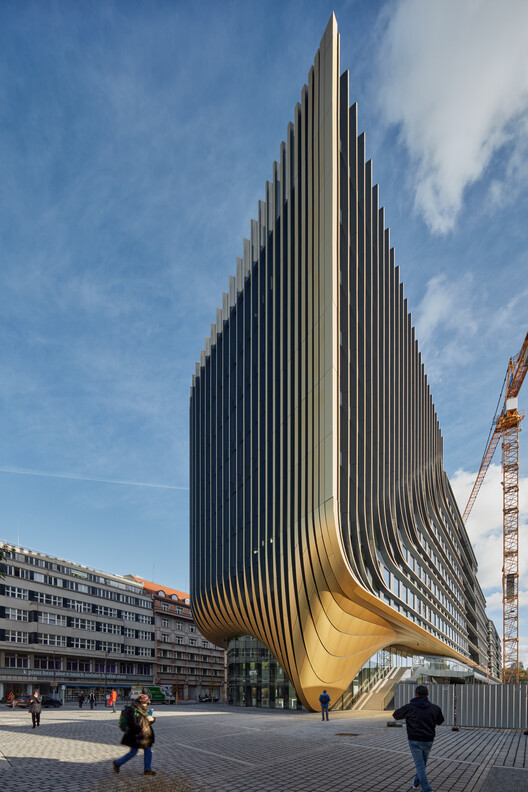 Здание Масарычка / Zaha Hadid Architects - Экстерьерная фотография, фасад