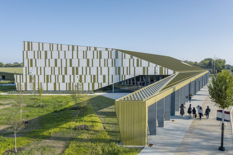 Школа Thaden / Marlon Blackwell Architects - Фотография экстерьера, фасад