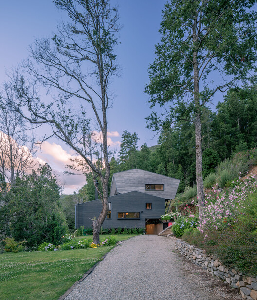 Дом Намонкауэ / Швембер Гарсиа-Уидобро Arquitectos - Фотография экстерьера