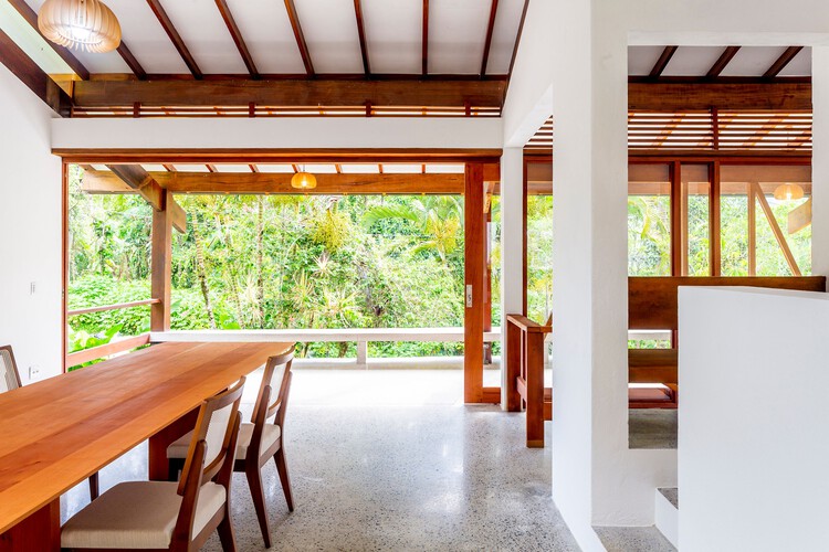 Kato House / Obra Arquitetos - Фотография интерьера, Столовая, Дерево, Балка