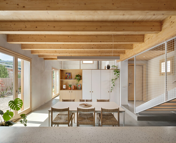 Дом Оратге / Kokudev Padilla Arquitectura - Фотография интерьера, дерево