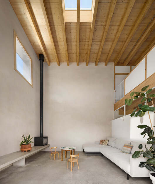 Дом Оратге / Kokudev Padilla Arquitectura - Фотография интерьера, дерево, балка