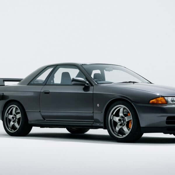 Nissan представил электрическую версию спорткара Skyline GT-R 1980-х годов