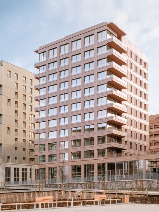 Олимпийское социальное жилье для Большого Парижа / SOA Architects — фотография экстерьера, фасад, бетон